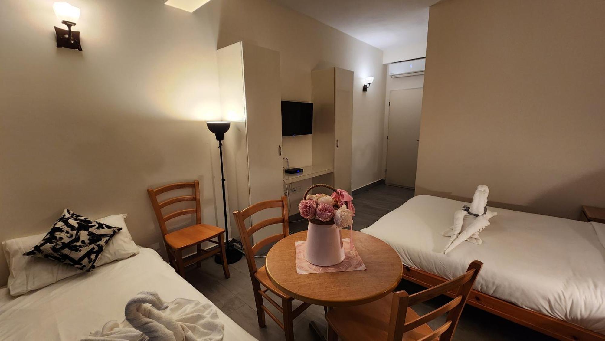 David Hameleh House Aparthotel Netanja Kamer foto